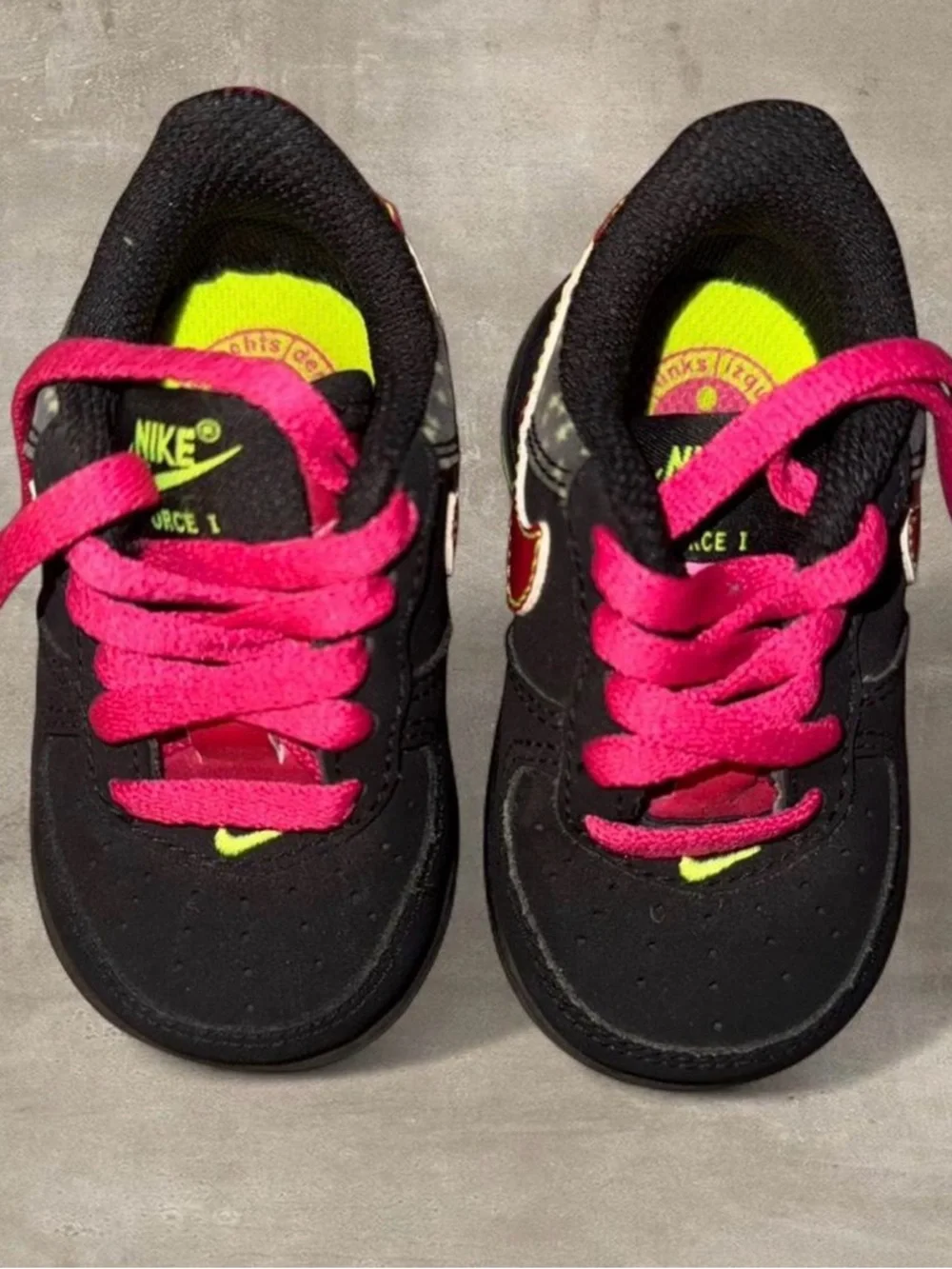 Nike Kids Black and Hot Pink Sneakers with Star Print